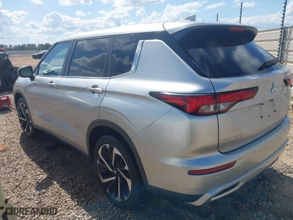 2022 Mitsubishi Outlander SE with VIN JA4J3UA82NZ021498, listed as a IAAI auction lot 42015884 with 73,420 mi miles. Bid and sale history available at carsss.com. Image 3.