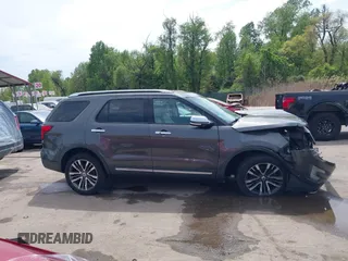 2016 Ford Explorer Platinum z VIN 1FM5K8HT4GGB49067, wystawiony jako IAAI lot #42093235 z przebiegiem 138 272 mil mil oraz . Historia ofert i sprzedaży dostępna na DreamBid. Obrazek 13.