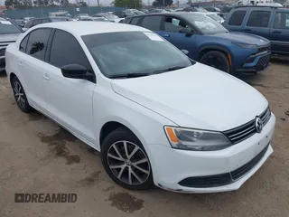 2014 Volkswagen Jetta TDI w/Premium/Nav с VIN 3VWLL7AJ4EM301098, выставлен на аукционе IAAI как лот 42444151 с пробегом 180 750 миль миль и . История ставок и продаж доступна на DreamBid. Изображение 1.