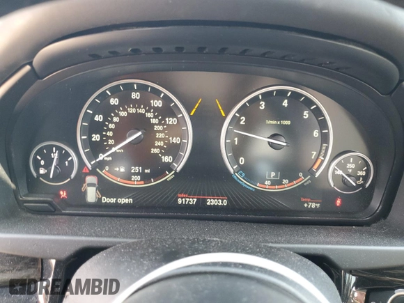 2016 BMW X5 xDrive50i z VIN 5UXKR6C50G0J81828, wystawiony jako Copart lot #52572315 z przebiegiem 91 737 mil mil oraz Szkoda całkowita • Salvage title. Historia ofert i sprzedaży dostępna na DreamBid. Obrazek 9.