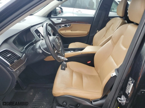 2016 Volvo XC90 T6 Momentum with VIN YV4A22PK7G1077337, listed as a Copart auction lot 49328645 with 164,357 mi miles and Clean Title. Bid and sale history available at carsss.com. Image 7.
