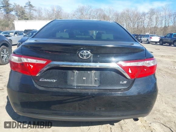 2017 Toyota Camry XLE with VIN 4T1BF1FK9HU272083, listed as a IAAI auction lot 41744530 with 152,458 mi miles. Bid and sale history available at carsss.com. Image 17.