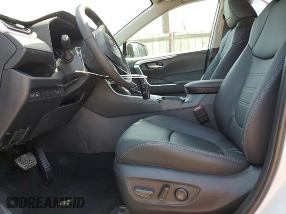 2025 Toyota RAV4 XLE Premium with VIN 2T3C1RFV6SW393485, listed as a Copart auction lot 58411515 with 13 mi miles and Salvage title. Bid and sale history available at DreamBid. Image 7.