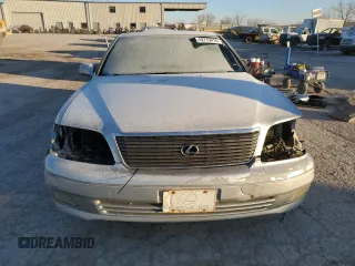 1998 Lexus LS 400 z VIN JT8BH28F7W0101596, wystawiony jako Copart lot #42779415 z przebiegiem 278 995 mil mil oraz Szkoda całkowita • Salvage title. Historia ofert i sprzedaży dostępna na DreamBid. Obrazek 5.