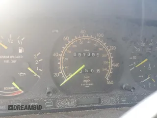 1989 Mercedes-Benz 300 E with VIN WDBEA30D9KB020969, listed as a Copart auction lot 69639114 with 97,395 mi miles and Clean Title. Bid and sale history available at DreamBid. Image 9.