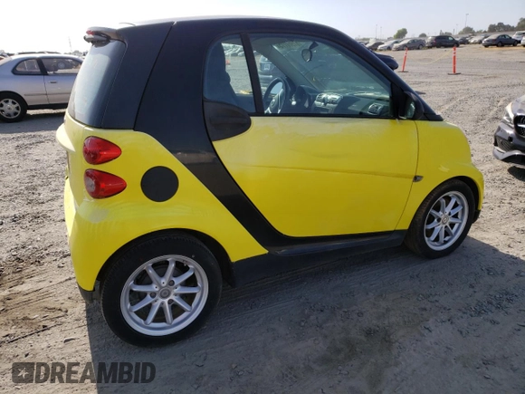2008 Smart fortwo Pure с VIN WMEEJ31X68K099800, выставлен на аукционе Copart как лот 61967775 с пробегом Не указан миль и Чистый • Clean title. История ставок и продаж доступна на DreamBid. Изображение 3.