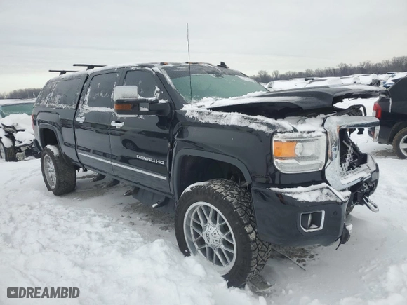 2017 GMC Sierra 2500HD Denali with VIN 1GT12UEY2HF237473, listed as a Copart auction lot 41402065 with 89,445 mi miles and Salvage Title. Bid and sale history available at carsss.com. Image 4.