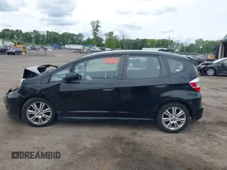 2009 Honda Fit Sport с VIN JHMGE88459S068865, выставлен на аукционе IAAI как лот 42351113 с пробегом 153 884 миль миль и . История ставок и продаж доступна на DreamBid. Изображение 14.