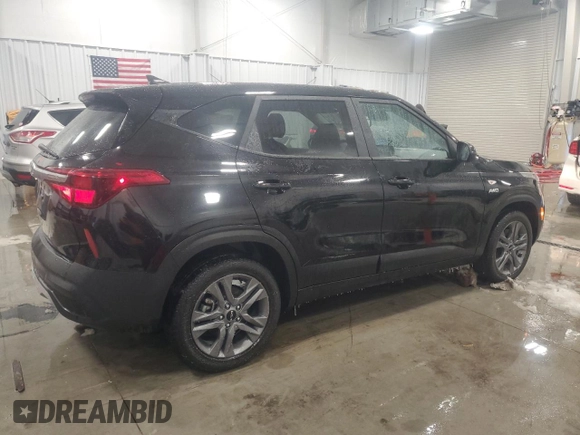 2023 Kia Seltos LX with VIN KNDEPCAAXP7432087, listed as a Copart auction lot 45011675 with 40,460 mi miles and Clean title. Bid and sale history available at DreamBid. Image 3.
