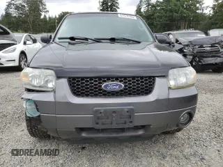 2005 Ford Escape XLT with VIN 1FMYU03165KB36801, listed as a Copart auction lot 61978705 with 217,658 mi miles and Salvage title. Bid and sale history available at DreamBid. Image 5.