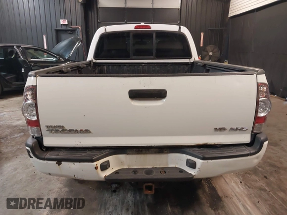 2009 Toyota Tacoma with VIN 5TEMU52N89Z620734, listed as a IAAI auction lot 41365825 with 336,070 mi miles and . Bid and sale history available at DreamBid. Image 16.
