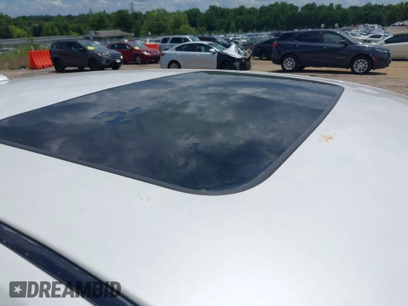 2010 Lincoln MKZ with VIN 3LNHL2GC7AR618032, listed as a IAAI auction lot 42521880 with 191,287 mi miles and . Bid and sale history available at DreamBid. Image 12.