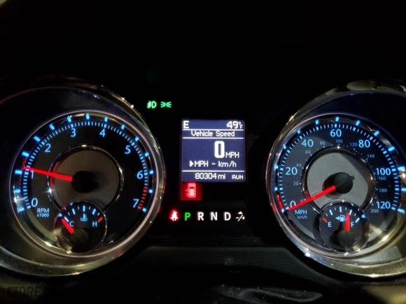 2015 Chrysler Town & Country Touring-L with VIN 2C4RC1CG3FR547601, listed as a Copart auction lot 47440255 with 80304 miles and Salvage Title. Bid and sale history available at carsss.com. Image 9.