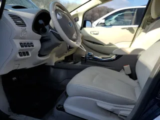 2017 Nissan LEAF S with VIN 1N4BZ0CP8HC305639, listed as a Copart auction lot 42585895 with 21,897 mi miles and Salvage Title. Bid and sale history available at carsss.com. Image 7.