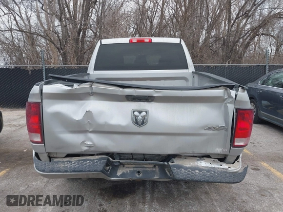 2015 Ram 1500 Express z VIN 1C6RR7FT8FS617657, wystawiony jako IAAI lot #41548188 z przebiegiem 144 050 mil mil oraz . Historia ofert i sprzedaży dostępna na DreamBid. Obrazek 16.