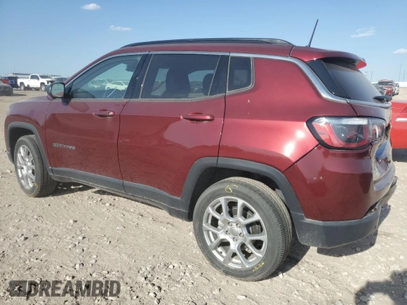 2022 Jeep Compass Latitude Lux with VIN 3C4NJDFB2NT221516, listed as a Copart auction lot 45726005 with 16,953 mi miles and Salvage title. Bid and sale history available at DreamBid. Image 2.