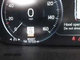 2016 Volvo XC90 T6 Momentum с VIN YV4A22PK5G1033319, выставлен на аукционе IAAI как лот 41870682 с пробегом 85 697 миль миль и . История ставок и продаж доступна на DreamBid. Изображение 7.