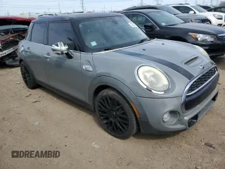 2016 MINI Hardtop 4 Door S with VIN WMWXU3C53G2D27910, listed as a Copart auction lot 52820215 with 177,506 mi miles and Clean title. Bid and sale history available at DreamBid. Image 4.
