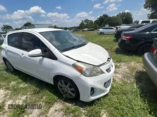 2012 Toyota Yaris L z VIN JTDKTUD36CD523080, wystawiony jako Copart lot #58249715 z przebiegiem 134 042 mil mil oraz Czysty tytuł • Clean title. Historia ofert i sprzedaży dostępna na DreamBid. Obrazek 1.