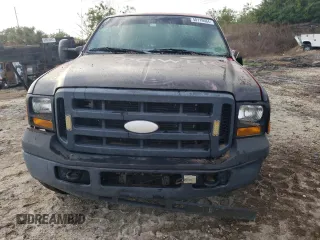 2007 Ford F-250 XL with VIN 1FTSF21P97EB07964, listed as a Copart auction lot 40119684 with 215,318 mi miles and Salvage Title. Bid and sale history available at DreamBid. Image 5.