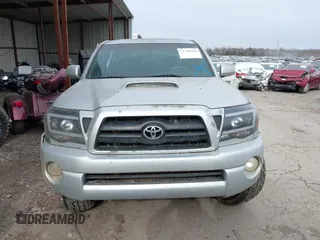 2008 Toyota Tacoma PreRunner with VIN 3TMJU62NX8M067203, listed as a IAAI auction lot 41348958 with 161,195 mi miles. Bid and sale history available at carsss.com. Image 12.