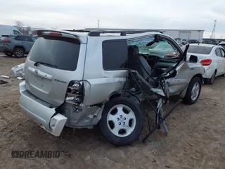 2005 Toyota Highlander z VIN JTEEP21A450133643, wystawiony jako IAAI lot #41286304 z przebiegiem 166 662 mil mil oraz . Historia ofert i sprzedaży dostępna na DreamBid. Obrazek 4.