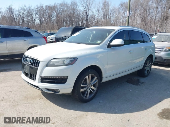 2014 Audi Q7 3.0L TDI Prestige with VIN WA1VMAFE2ED013300, listed as a IAAI auction lot 41801591 with 164,514 mi miles. Bid and sale history available at carsss.com. Image 17.