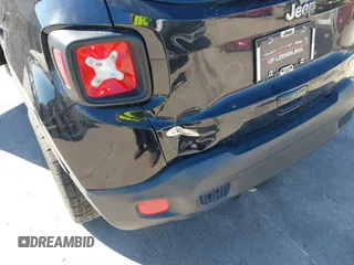 2018 Jeep Renegade Latitude z VIN ZACCJABB0JPH84416, wystawiony jako IAAI lot #41589445 z przebiegiem 101 001 mil mil oraz . Historia ofert i sprzedaży dostępna na DreamBid. Obrazek 6.