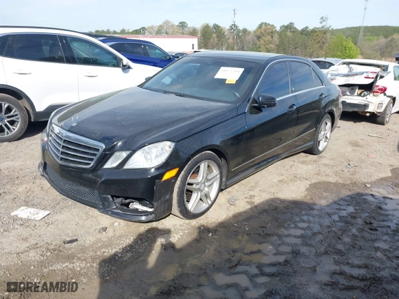 2013 Mercedes-Benz E-Class E 350 Luxury with VIN WDDHF5KB0DA702841, listed as a IAAI auction lot 41875593 with 276,264 mi miles. Bid and sale history available at carsss.com. Image 17.