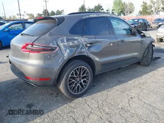 2018 Porsche Macan with VIN WP1AA2A54JLB14685, listed as a IAAI auction lot 41906101 with Not provided miles and . Bid and sale history available at DreamBid. Image 4.