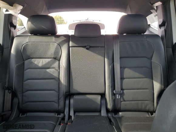 2020 Volkswagen Tiguan SEL Premium R-Line with VIN 3VV4B7AX8LM033024, listed as a Copart auction lot 77354494 with 127,247 mi miles and Salvage Title. Bid and sale history available at carsss.com. Image 10.