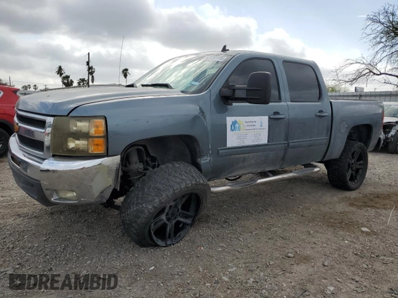 2013 Chevrolet Silverado 1500 LT with VIN 3GCPKSE76DG158516, listed as a Copart auction lot 47110195 with 182,033 mi miles and Salvage Title. Bid and sale history available at DreamBid. Image 1.