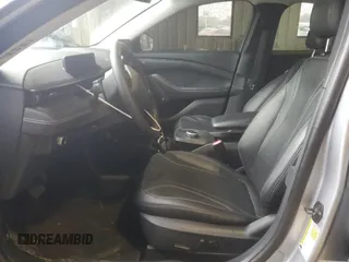 2021 Ford Mustang Mach-E Premium с VIN 3FMTK3R79MMA21145, выставлен на аукционе Copart как лот 52748285 с пробегом 55 497 миль миль и Списание • Salvage title. История ставок и продаж доступна на DreamBid. Изображение 7.