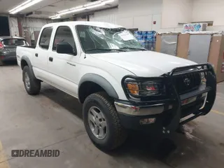 2001 Toyota Tacoma PreRunner with VIN 5TEGN92N21Z751874, listed as a IAAI auction lot 41902705 with 220,488 mi miles. Bid and sale history available at carsss.com. Image 1.