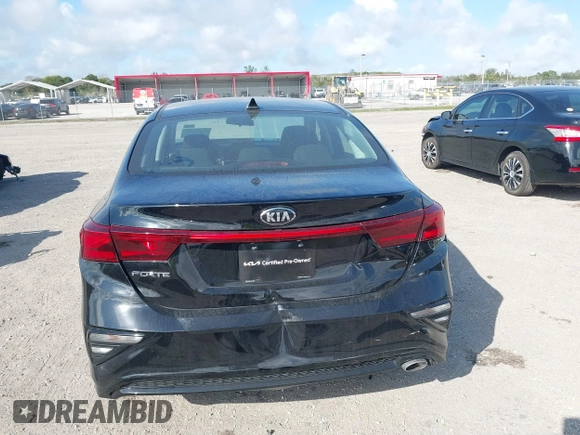 2021 Kia Forte FE z VIN 3KPF24AD6ME390032, wystawiony jako IAAI lot #41467915 z przebiegiem 43 654 mil mil oraz . Historia ofert i sprzedaży dostępna na DreamBid. Obrazek 17.