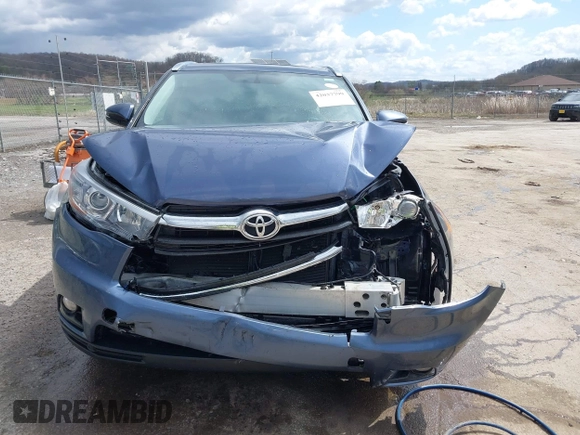 2015 Toyota Highlander XLE z VIN 5TDJKRFH5FS080160, wystawiony jako IAAI lot #42037799 z przebiegiem 135 694 mil mil oraz . Historia ofert i sprzedaży dostępna na DreamBid. Obrazek 12.