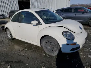 2009 Volkswagen New Beetle Coupe S with VIN 3VWPW31C39M512494, listed as a Copart auction lot 42221465 with 168,850 mi miles and Salvage Title. Bid and sale history available at carsss.com. Image 4.