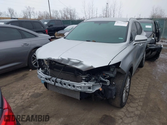 2019 Lincoln MKC Standard with VIN 5LMCJ1D91KUL27746, listed as a IAAI auction lot 41552362 with 94,659 mi miles. Bid and sale history available at carsss.com. Image 6.