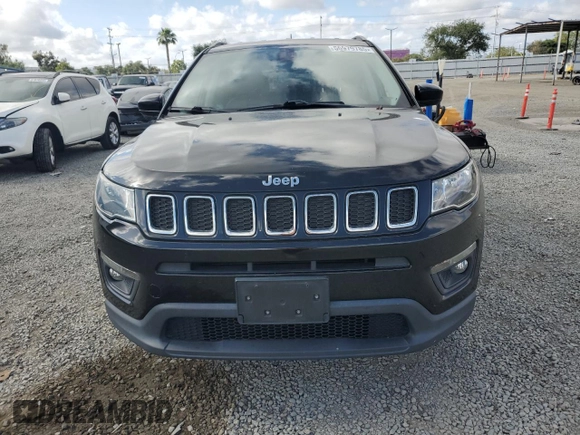 2021 Jeep Compass Latitude z VIN 3C4NJCBB6MT507917, wystawiony jako Copart lot #56979785 z przebiegiem 85 739 mil mil oraz Szkoda całkowita • Salvage title. Historia ofert i sprzedaży dostępna na DreamBid. Obrazek 5.