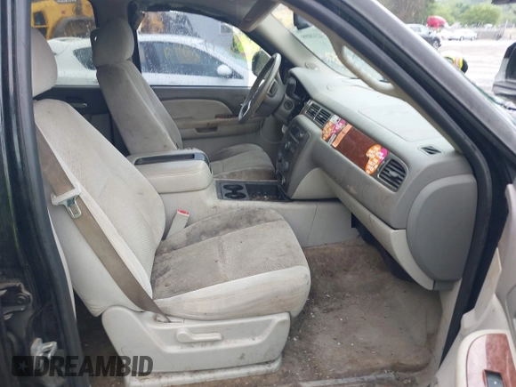 2007 GMC Yukon XL SLT z VIN 1GKFK16327J211852, wystawiony jako IAAI lot #42318099 z przebiegiem 225 000 mil mil oraz . Historia ofert i sprzedaży dostępna na DreamBid. Obrazek 5.