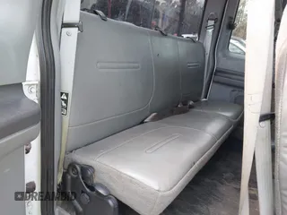 2002 Ford F-250 XL with VIN 1FTNX20F32ED27743, listed as a IAAI auction lot 41575079 with 276,144 mi miles and . Bid and sale history available at DreamBid. Image 8.