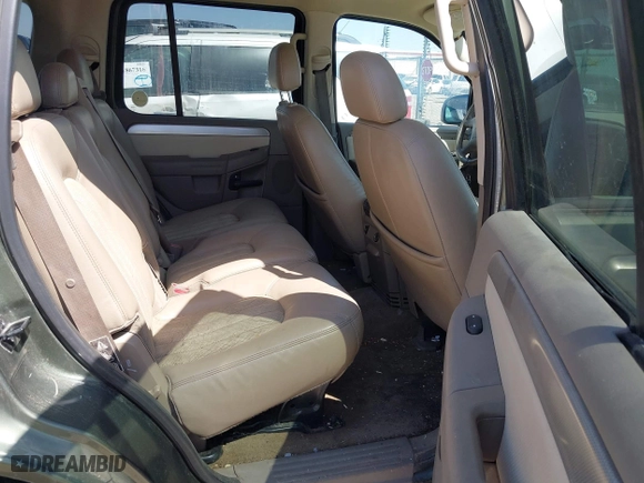 2003 Mercury Mountaineer Convenience with VIN 4M2ZU86K03ZJ05795, listed as a IAAI auction lot 42034035 with 204,332 mi miles. Bid and sale history available at carsss.com. Image 8.