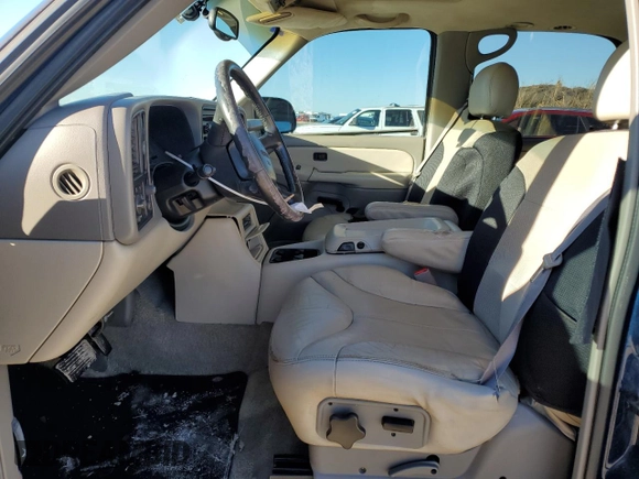 2002 GMC Yukon SLT with VIN 1GKEC13Z62R151814, listed as a Copart auction lot 88067325 with 266,716 mi miles and Salvage Title. Bid and sale history available at carsss.com. Image 7.