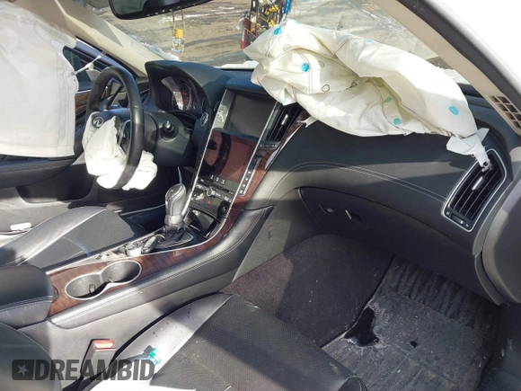 2018 Infiniti Q50 3.0t SPORT with VIN JN1EV7AR0JM430069, listed as a IAAI auction lot 41386106 with 44,748 mi miles. Bid and sale history available at carsss.com. Image 5.