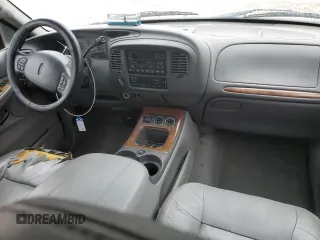 2001 Lincoln Navigator z VIN 5LMFU28R21LJ15849, wystawiony jako Copart lot #47623695 z przebiegiem 176 667 mil mil oraz Szkoda całkowita • Salvage title. Historia ofert i sprzedaży dostępna na DreamBid. Obrazek 8.