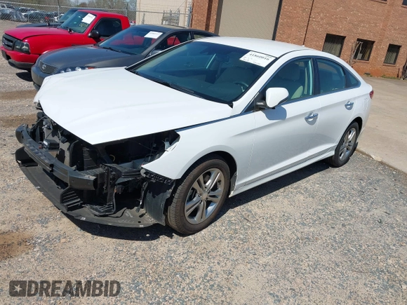 2019 Hyundai Sonata SEL with VIN 5NPE34AF6KH757305, listed as a IAAI auction lot 41860016 with 39,372 mi miles and . Bid and sale history available at DreamBid. Image 20.