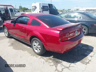 2006 Ford Mustang Standard with VIN 1ZVFT80N565169967, listed as a IAAI auction lot 42632504 with 168,239 mi miles and . Bid and sale history available at DreamBid. Image 3.