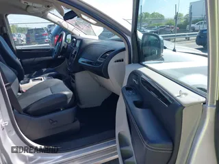 2012 Chrysler Town & Country Touring L with VIN 2C4RC1CG1CR245008, listed as a IAAI auction lot 41951680 with 98,656 mi miles and . Bid and sale history available at DreamBid. Image 5.