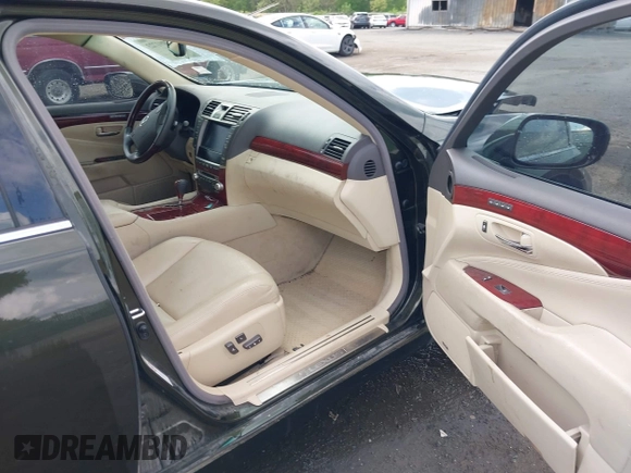 2010 Lexus LS 460 with VIN JTHBL5EF7A5101193, listed as a IAAI auction lot 42091723 with 116,096 mi miles and . Bid and sale history available at DreamBid. Image 5.