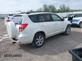 2012 Toyota RAV4 Limited z VIN JTMDF4DV5C5058092, wystawiony jako IAAI lot #42322172 z przebiegiem 216 601 mil mil oraz . Historia ofert i sprzedaży dostępna na DreamBid. Obrazek 4.